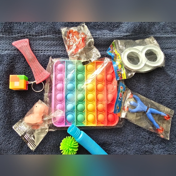 Mystery Figet Toy Bundles - Picture 2 of 2